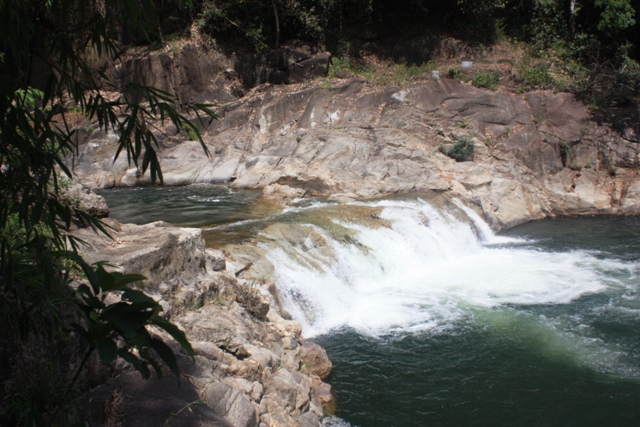 Huyền b&iacute; "Th&aacute;c trời" giữa đại ng&agrave;n